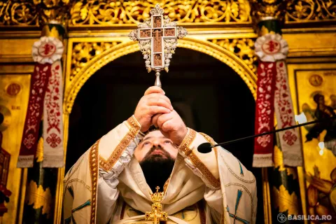 Arhim. Chiril Lovin explică de ce postim în ziua Înălţării Sfintei Cruci