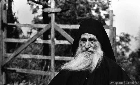 Niciodată să nu zici „voi face mâine”: 112 ani de la nașterea Părintelui Dionisie de la Colciu