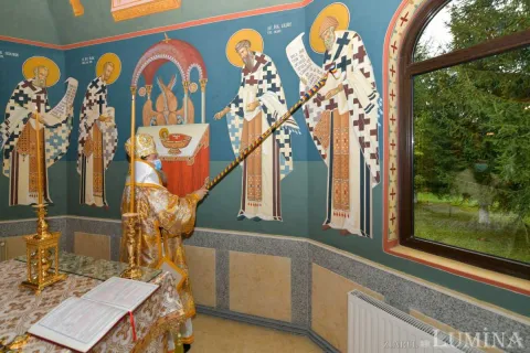 Sfințire de capelă în Prahova: Avem datoria să-i pomenim pe cei care au trecut din această viață, spune PS Timotei