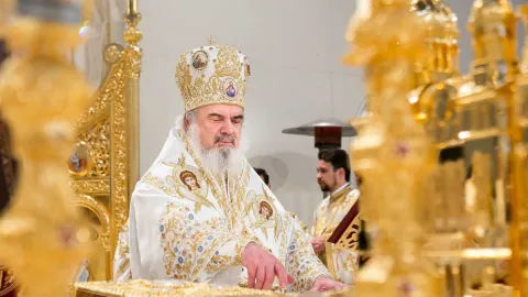 PF Daniel: Sf. Andrei iubește poporul român și ajută românii de pretutindeni să păstreze credința primită de la el