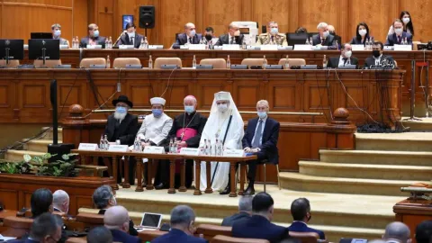 Patriarhul României a participat la ședința solemnă a Parlamentului dedicată Zilei Naţionale