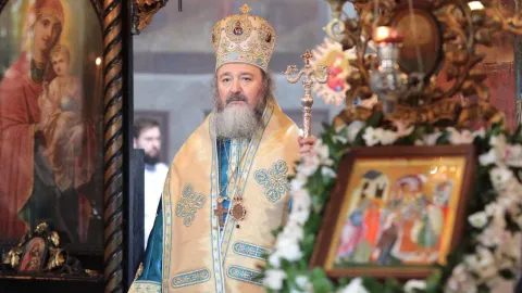 Schitul Măgureanu | PS Ieronim îi îndeamnă pe creștini să vină la biserică și să nu-și lege sufletul de mult sau de puțin