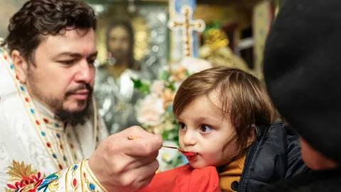 PS Veniamin la Oborul Vechi: Sf. Filofteia se roagă ca toţi copiii să depăşească încercările vieţii
