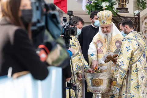 Boboteaza ne amintește și de botezul poporului român, spune Patriarhul. Ne creștinam pe când ne formam ca popor