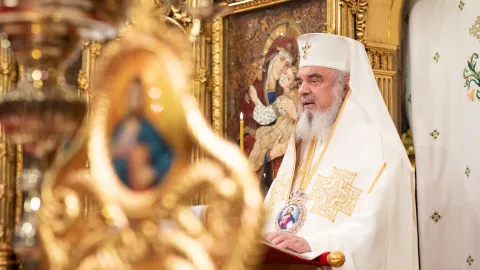 Patriarhul Daniel: Slujba săvârșită la trecerea dintre ani este o punte a recunoștinței și a speranței