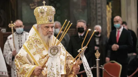 Patriarhul Daniel le transmite urări de bine românilor cu prilejul Sărbătorii Botezului Domnului (VIDEO)