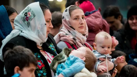 PS Varlaam către mame: Să păstreze vie icoana Întâmpinării Domnului și să ducă duminică de duminică pruncii la biserică