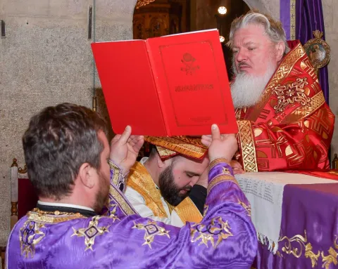 PS Varlaam Ploieşteanul a hirotonit un diacon pe seama Parohiei „Sf. Antonie cel Mare” – Titan
