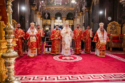Taina Sfintei Euharistii este centrul vieţii spirituale în Biserica Ortodoxă, spune Patriarhul României în Joia Mare