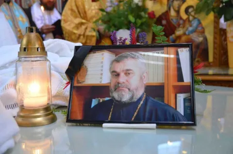 Părintele Adrian Gabor a fost pomenit la cinci ani de la trecerea în veşnicie