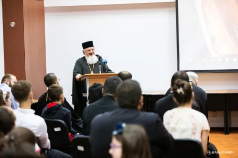Premianții concursului național catehetic au ajuns la București: „Să rămâneți în suflet copii toată viața”, le-a urat PS Varlaam