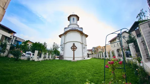 Procesiune cu moaștele Sfântului Ioan Rusul de hramul Parohiei Brâncuși