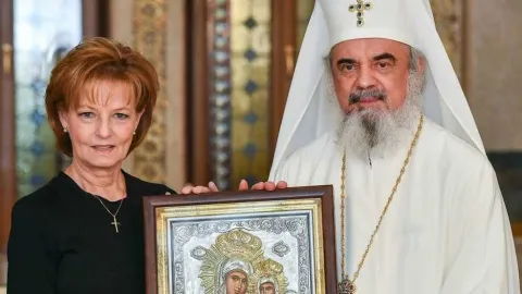 Patriarhul Daniel: Ziua Regalității este un prilej de a mulţumi pentru faptele luminoase din istoria Casei Regale a României