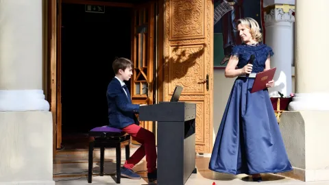 Opt copii au susținut recitaluri de pian la 150 de ani de la întemeierea Bisericii Sf. Pantelimon – Foișorul de Foc