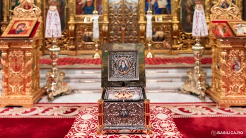 Catedrala Patriarhală: Credincioşii pot aduce cinstire moaştelor Sfântului Cuvios Irodion de la Lainici