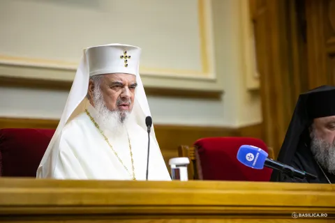 Patriarhul Daniel: Rugăciunea creștinului, chiar făcută în singurătate, este solidară, nu solitară