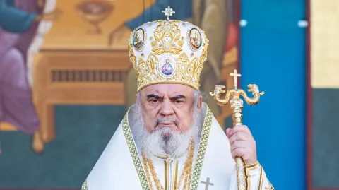 În Duminica Sfinților Români, Patriarhul Daniel îi omagiază pe părinții și bunicii creștini