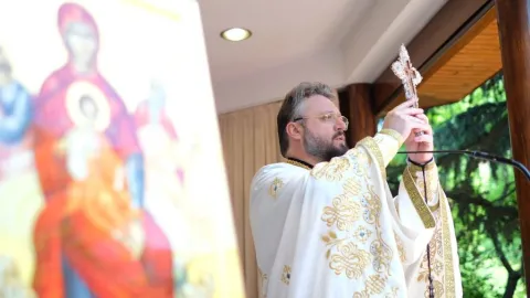 Arhim. Paisie Teodorescu la hramul Mănăstirii Radu Vodă: Unde este Hristos prezent este toată Treimea prezentă