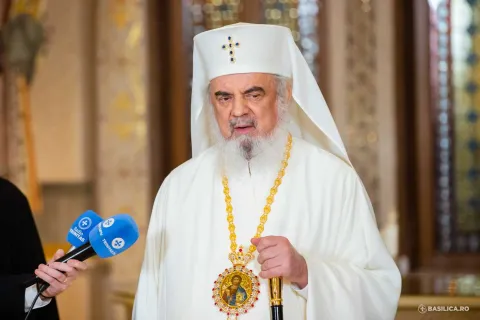 Patriarhul Daniel: Paguba materială poate fi o mustrare pentru cei prea înrobiți de câștiguri
