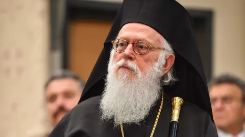 Patriarhul Daniel îl felicită pe Arhiepiscopul Anastasie al Albaniei la trei decenii de la întronizare