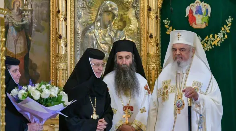 Patriarhul Daniel a felicitat Mănăstirea Pasărea pentru activitățile desfășurate