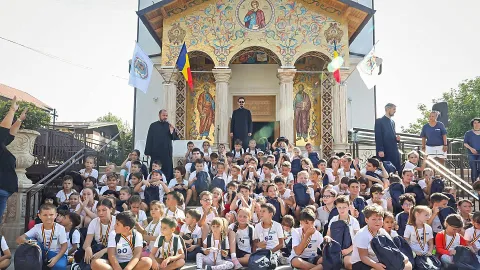 130 de copii au alergat la Crosul Brâncuși: „Astăzi ne-am întrecut în fapte bune”