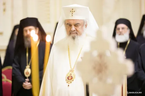 Nu bogăția sau sărăcia ne mântuiesc, ci atitudinea noastră față de ele, spune Patriarhul