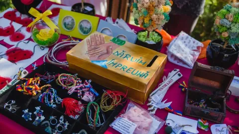 Arte pentru carte: Eveniment caritabil care susține financiar 24 de tineri elevi și studenți