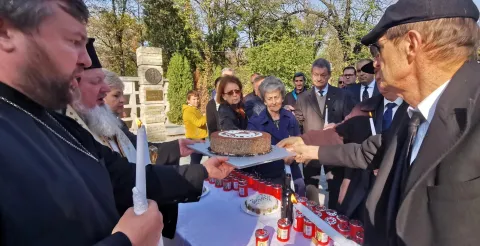 Membrii Academiei Române, plecaţi în veşnicie, au fost comemoraţi la cimitirul Bellu
