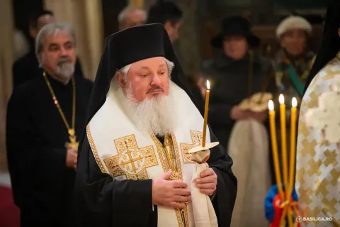 Regele Mihai, model de răbdare și rugăciune: O viață de credință și iubire pentru popor și Biserică, spune PS Varlaam