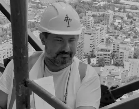 Patriarhul Daniel, mesaj la trecerea în veşnicie a pictorului bisericesc Marian Pietriş