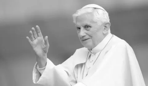 Patriarhul României transmite condoleanțe după decesul Papei emerit Benedict al XVI-lea
