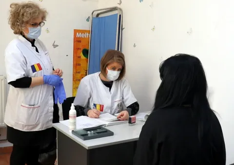 Voluntarii Catedralei Naţionale au organizat prima acţiune de prevenţie şi depistare a cancerului de col uterin din acest an