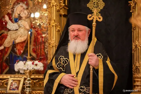 PS Varlaam la Denia Prohodului: Hristos moare pe crucea Golgotei ca prin moartea Sa să ne dăruiască arvuna învierii