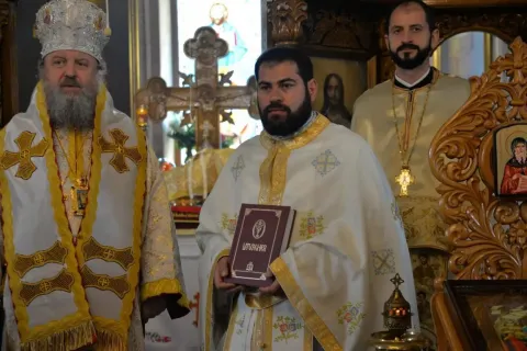 PS Timotei Prahoveanul a slujit la parohia ilfoveană Măgurele, unde a hirotonit un preot şi un diacon