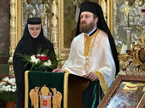 Arhim. Dionisie la hramul Mănăstirii Pasărea: Duhul Sfânt confirmă și-L comunică oamenilor pe Fiul lui Dumnezeu