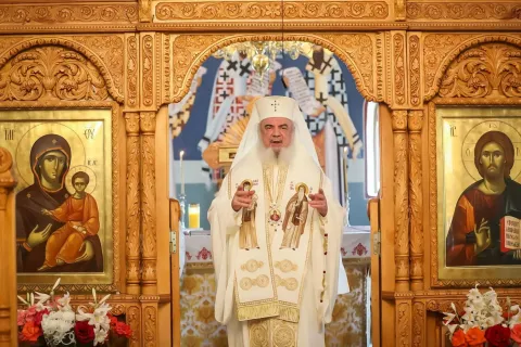 Românii, popor cu credință răbdătoare și purtătoare de cruce spre Înviere, s-au creștinat lent și profund