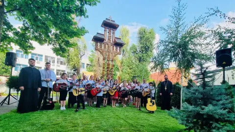 Concert caritabil de Ziua Iei: O parohie bucureșteană a strâns bani pentru Căminul de bătrâni al Mănăstirii Pasărea
