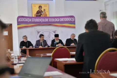 La Mănăstirea Caraiman a început conferința națională a teologilor doctoranzi