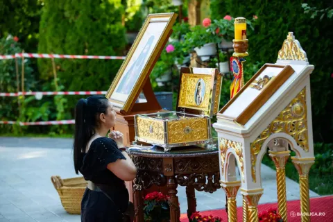 Moaște și veșminte ale Sf. Ioan Iacob vor fi așezate pentru închinare la Paraclisul Catedralei Naționale