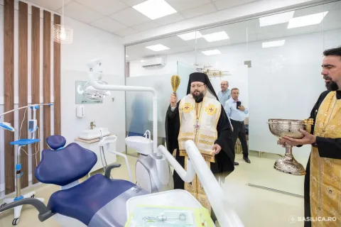 PS Paisie Sinaitul a sfinţit sediul Policlinicii Sociale Stomatologice „Zâmbet pentru toți” din Bucureşti
