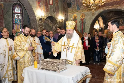 PS Timotei Prahoveanul a sfinţit la o parohie bucureşteană racla în care vor fi aşezate moaştele Sf. Tatiana diaconiţa