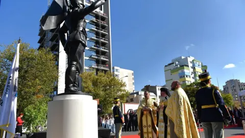 PS Varlaam Ploieșteanul a binecuvântat monumentul Ecaterinei Teodoroiu: Numele ei e în altarul Catedralei Naționale
