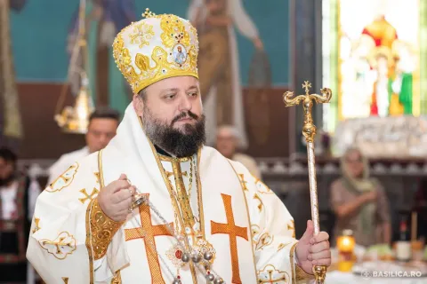 PS Paisie Sinaitul: „Fiecare dintre noi are un Lazăr la ușa sa!” La fel ca acesta, Hristos a stat și El disprețuit la poarta lumii