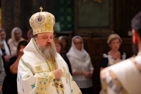 Suntem în ultima zi a Praznicului Nașterii Domnului. Să lăsăm cele auxiliare, îndeamnă PS Timotei Prahoveanul