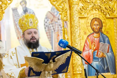 Sf. Trei Ierarhi, model de prietenie: Uniți în Hristos pe pământ, rămân împreună în veșnicie, spune PS Paisie Sinaitul