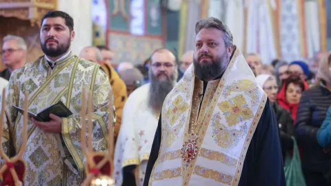 PS Paisie Sinaitul la Mănăstirea Caraiman: Măsura umanității se determină în atitudinea față de suferință și de cei suferinzi