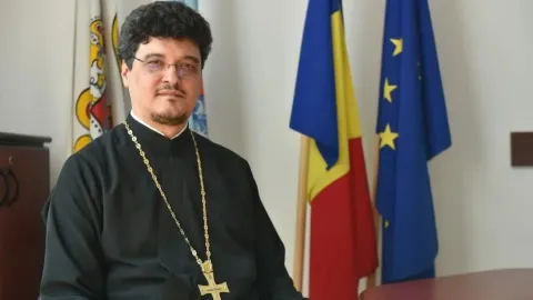 Preotul Cosmin Pricop este noul decan al Facultății de Teologie din București