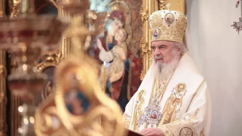 Iubirea milostivă a lui Dumnezeu este mai mare decât dreptatea Lui, spune Patriarhul Daniel