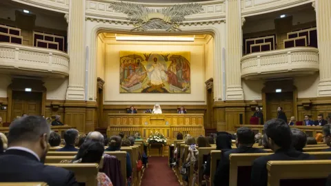 Preoți, medici și farmaciști reuniți la Palatul Patriarhiei în Conferința „Credință și știință – izvor de sănătate”
